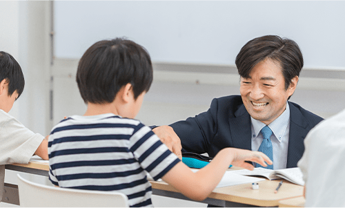 最新の教育を受けた講師が指導